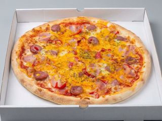 Pizza Mediana Americana (33 Cm.)
