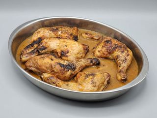 Muslo De Pollo Con Guarnición
