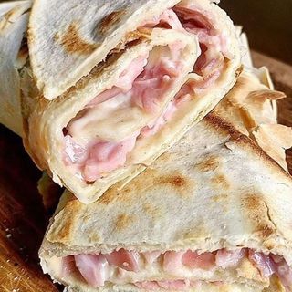 tortilla con jamon york