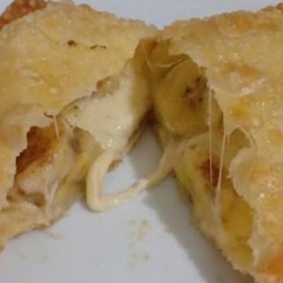 Pastel frito de banana y queso ( 1 ud)