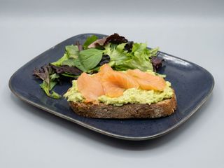 Tostada De Salmón Ahumado