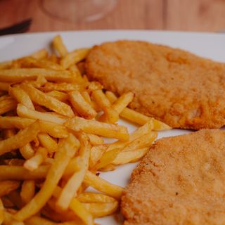Milanesa de Pollo con Patatas Frita