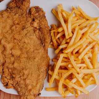 Milanesa de Ternera con Patatas Fritas