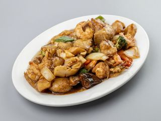 46. Mariscos variados salteados