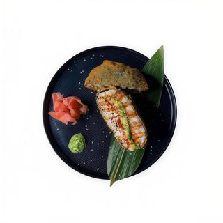 Sushi burger con salmón