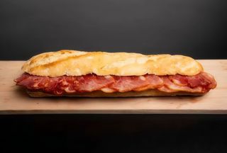 Bocadillo frío de lomo seco grande