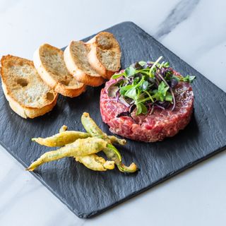 Steak tártar clásico
