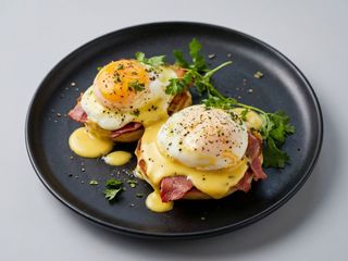 Egg benedict de pavo
