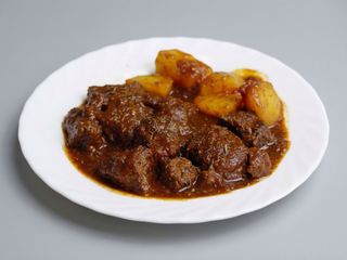Carne guisada con patatas