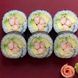 Futomaki gambas con aguacate