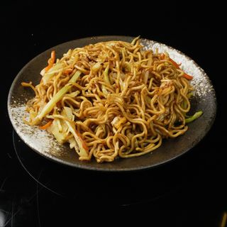 247-Yakisoba con verduras y gambas