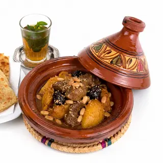 Estofado de ternera con verdura y pan