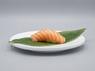 Nigiri de salmón (2 uds.)