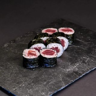 Maki De Atún (8und)