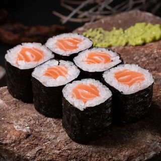 Maki De Salmón (8und)