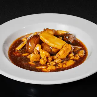 116. Pollo con bambu y setas