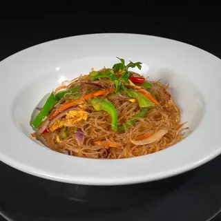 30. Fideos de arroz tres delicias