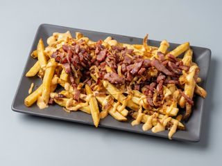 Patatas bacon lovers 1/2 ración