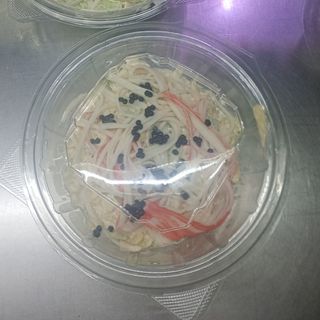 Ensalada de palitos de cangrejo