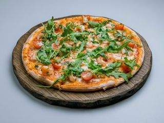 Pizza prawns spinach