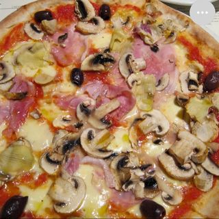 Pizza Capricciosa