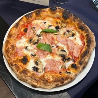 Pizza prosciutto e funghi