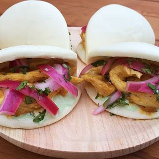 Baos de pollo agridulce al estilo nacional (2 Ud)