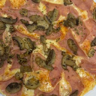 Pizza prosciutto e fungi (30 cm.)