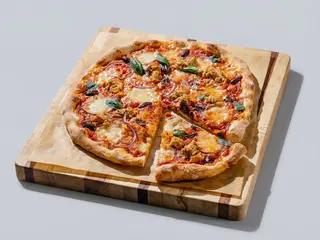 Tuna pizza