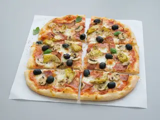 Capriciosa pizza