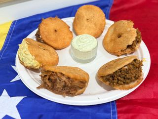 MINI AREPAS VARIADAS