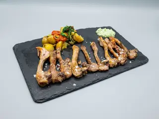 Chuletitas de cordero a la brasa (10 uds.)