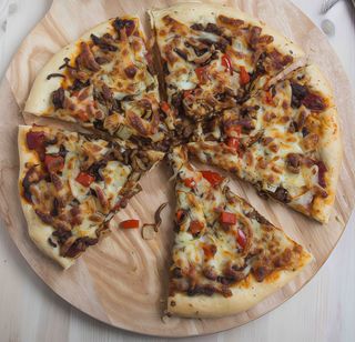 Beef pizza (medium)