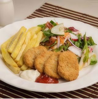 Plato combinado de Nuggets