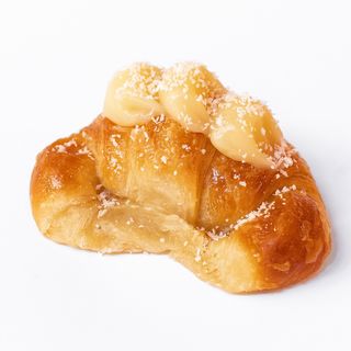 Medialuna con Crema Pastelera