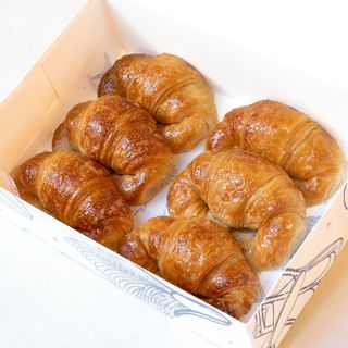 Caja 6 Medialunas Clásicas