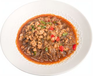 72 Espaguetis con carne picante