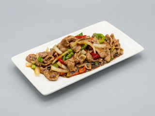 Ternera con pimiento y cebolla