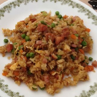 Arroz frito con chorizo
