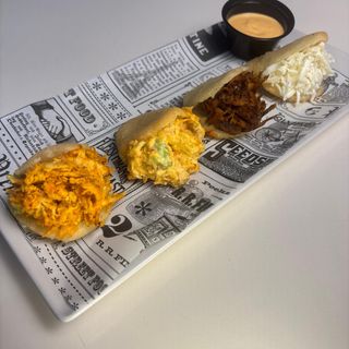 Combo de 4 arepitas mixtas