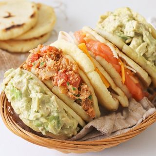 ARMA TU AREPA RELLENA