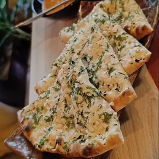 garlic nan / nan con ajo 
