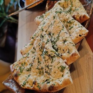 garlic nan / nan con ajo 