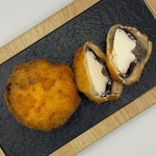 Champiñón relleno frito