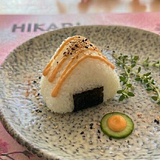 Onigiri de salmon (1pz)