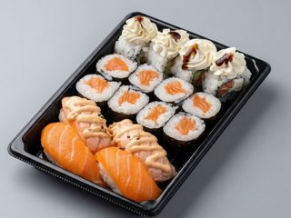 Combo sushi 7 salmon lover (16pz)