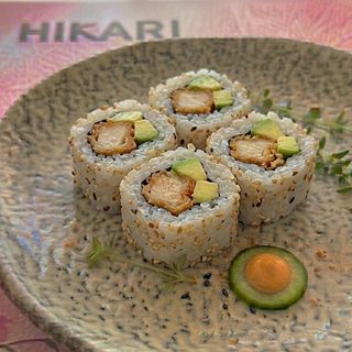 Uramaki de pollo frito (8pz)