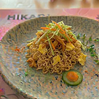 Yakisoba con pollo