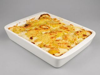 Patatas fritas con queso gratinado