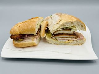 Bocadillo Pescado Empanado Especial